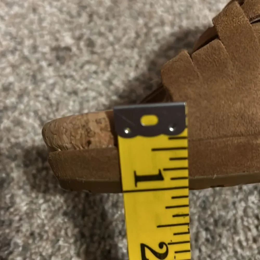 Ugg Shoes Lilah Tan Suede Wedge Sandals size 8